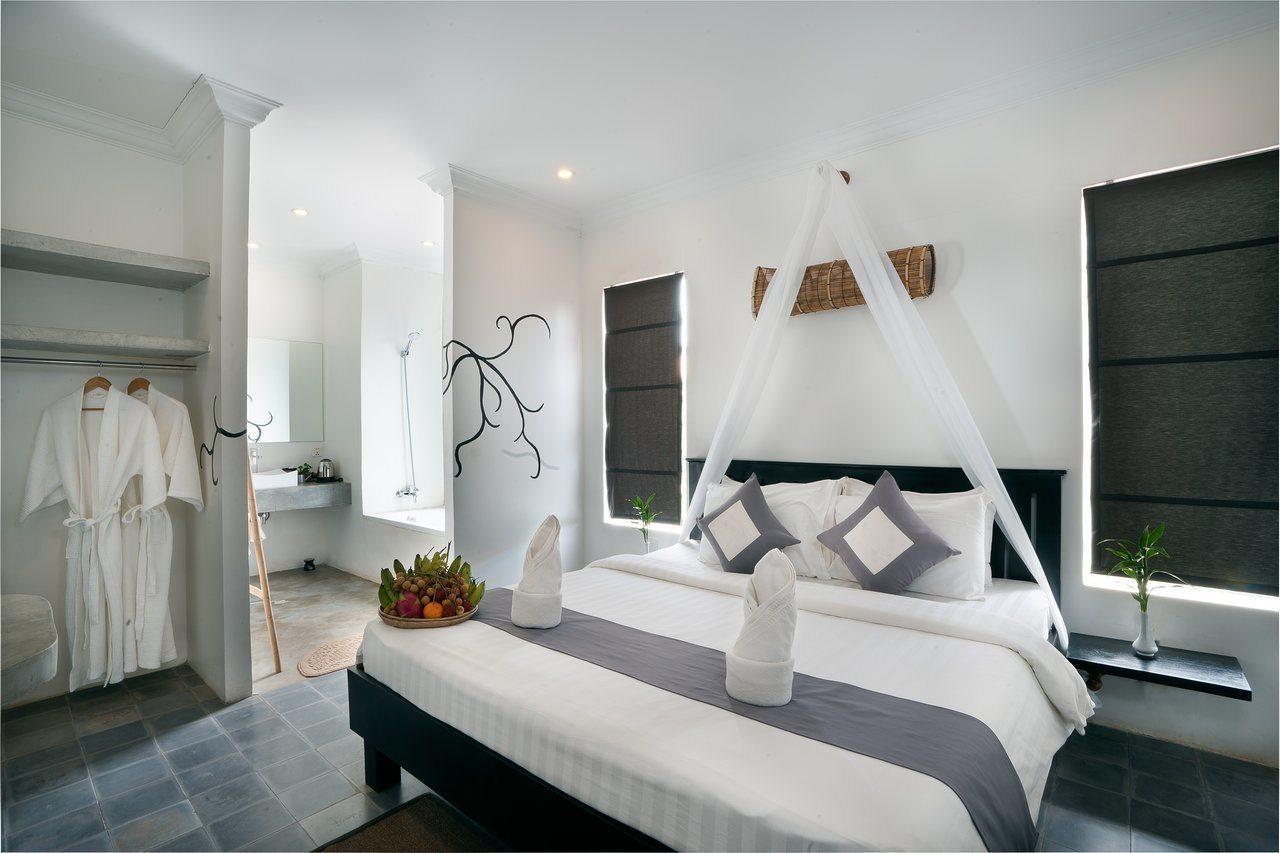 Ashia Hotel & Lounge 시엠리아프 외부 사진