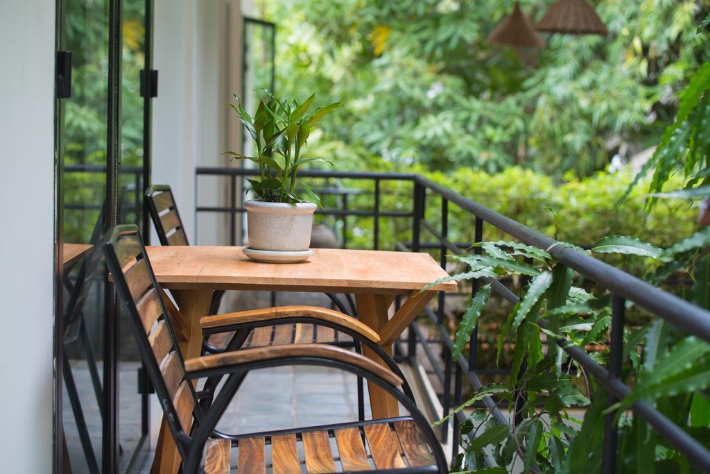 Ashia Hotel & Lounge 시엠리아프 외부 사진