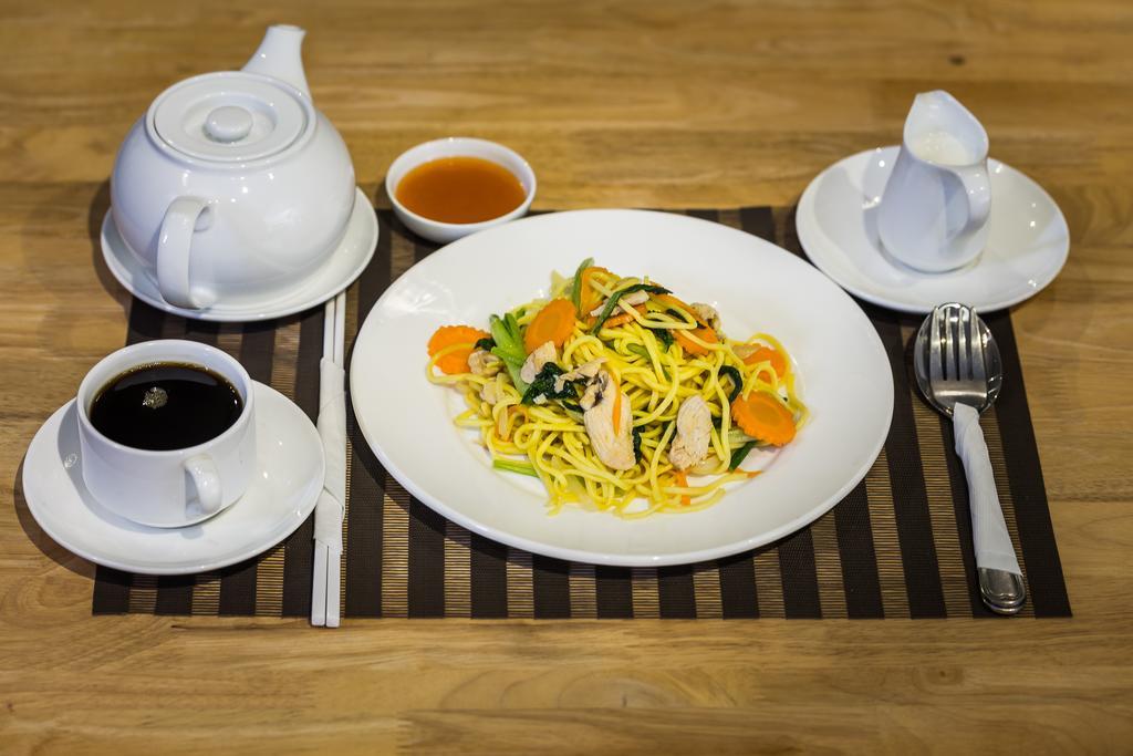 Ashia Hotel & Lounge 시엠리아프 외부 사진