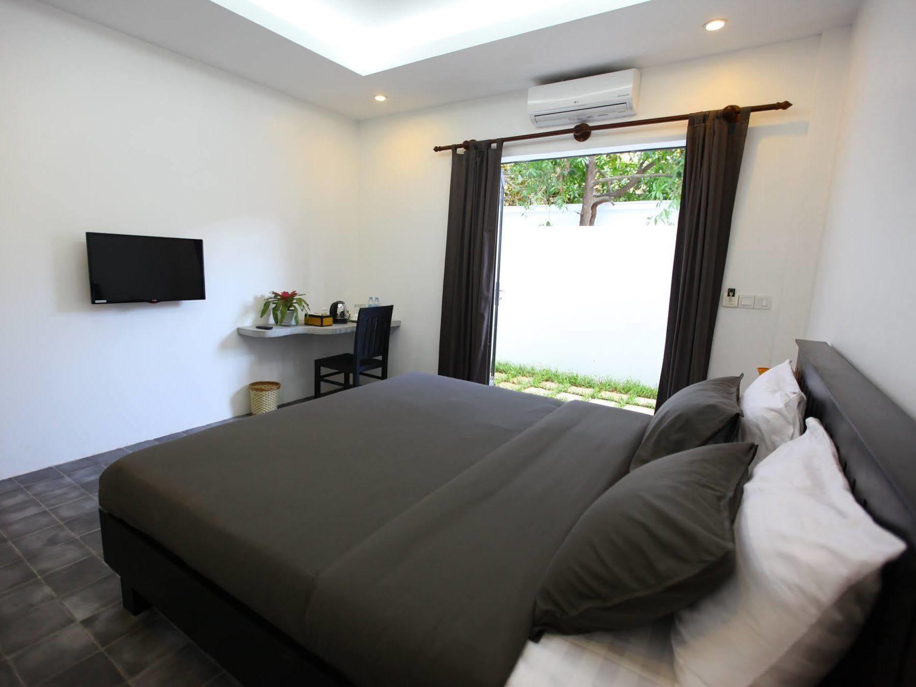 Ashia Hotel & Lounge 시엠리아프 외부 사진