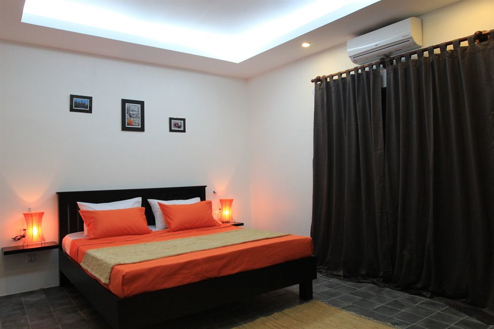 Ashia Hotel & Lounge 시엠리아프 외부 사진