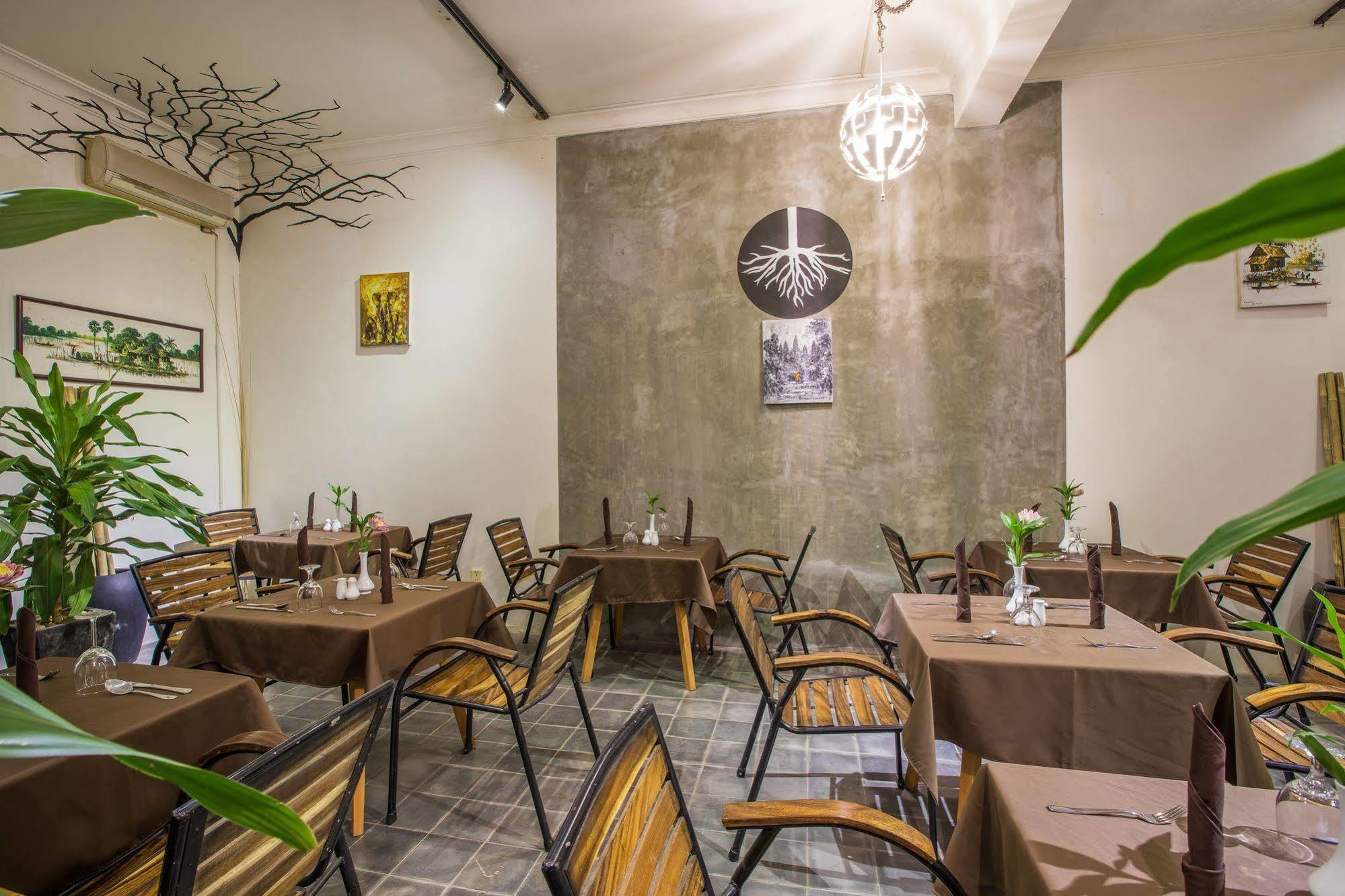 Ashia Hotel & Lounge 시엠리아프 외부 사진