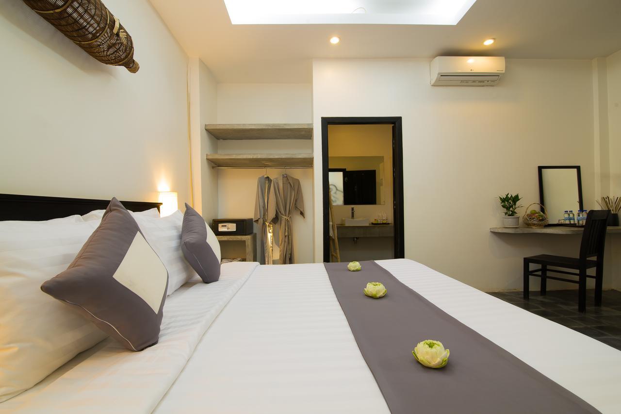 Ashia Hotel & Lounge 시엠리아프 외부 사진